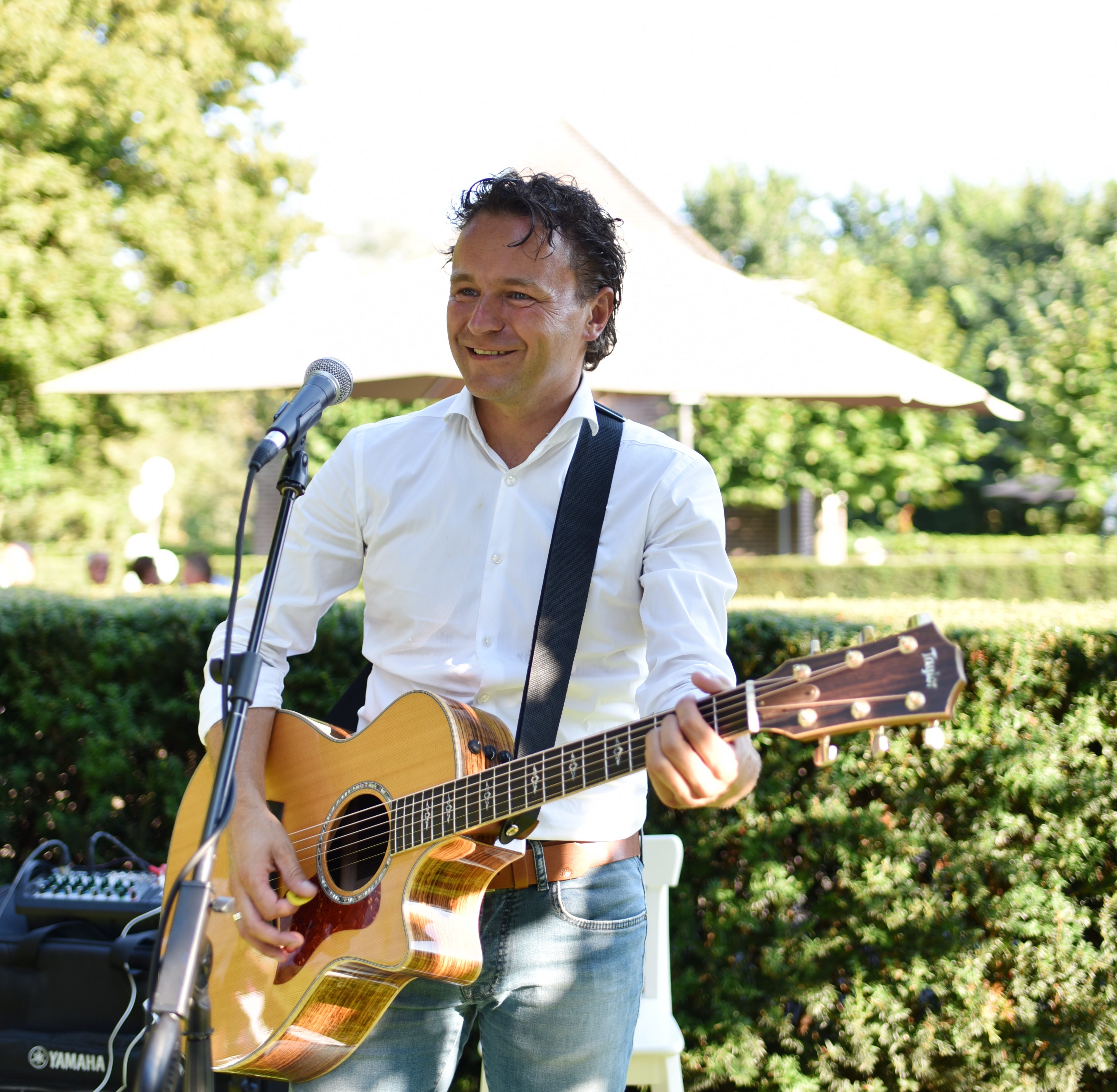 Boekingen en contact